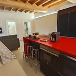 Alvariño Apartamento, Tradicción Y Modernidad Ponteareas