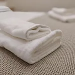 Alvariño Apartamento, Tradicción Y Modernidad *