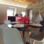 Apartamento Alvariño Apartamento, Tradicción Y Modernidad *