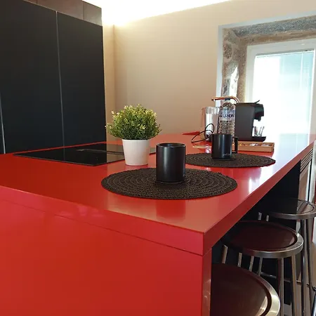 Alvarino Apartamento, Tradiccion Y Modernidad *